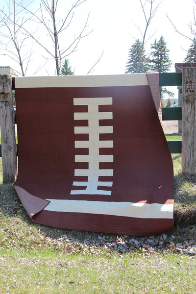 queen size football quilt